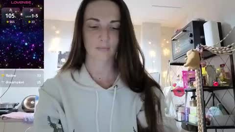 Goddess Aurora online show from November 23, 2:30 pm