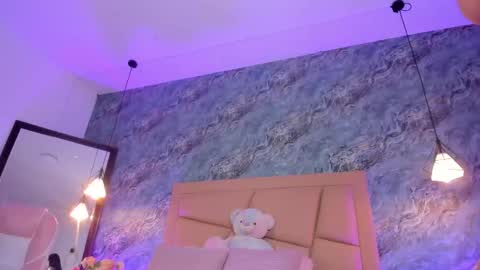 Snapshot of _hollywood_1 chatting on October 17, 12:36 am Hollywood online show from October 17, 12:36 am