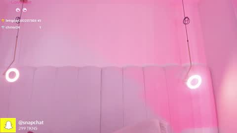 Darlis  online show from December 16, 8:15 pm