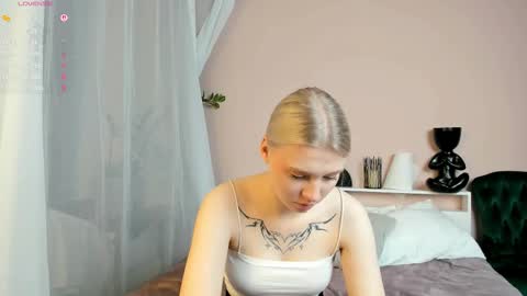 Daisy online show from November 23, 9:44 am