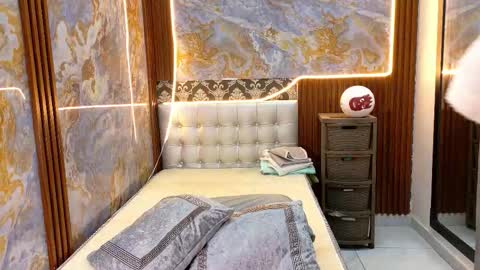 Jesica online show from November 9, 9:11 pm