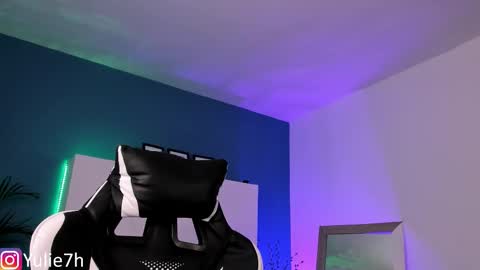  ...  online show from September 18, 7:56 pm