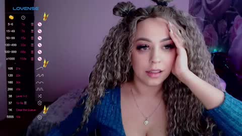 _just_a_queen_3 online show from January 18, 7:15 pm