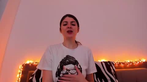 _just_a_simple_girl online show from February 23, 12:09 pm