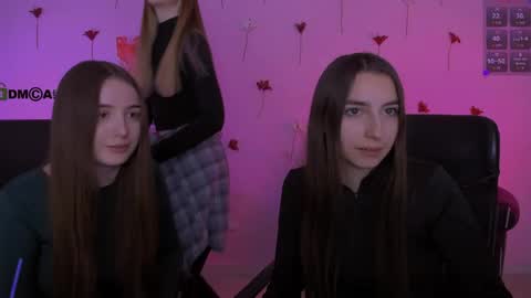 _kellykitten_ online show from April 13, 8:48 am