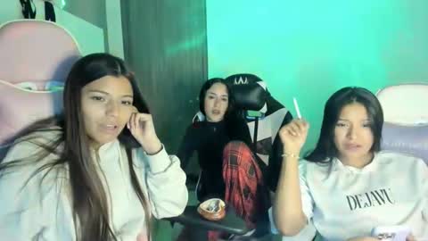 khloe sweet online show from November 7, 11:31 pm