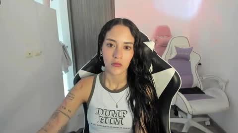 khloe sweet online show from October 24, 4:47 pm