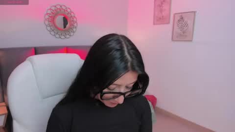 Kiraaaa 0 online show from April 5, 2:49 pm