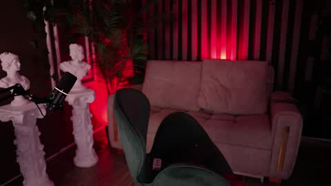   online show from September 19, 2:32 am