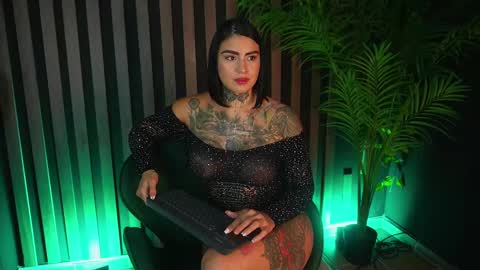   online show from February 25, 10:31 pm