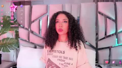 Lanna  online show from March 30, 11:10 am