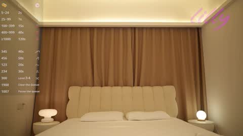 _lillilly_ online show from March 1, 4:23 am