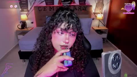 Snapshot of _lilly_miller chatting on October 18, 9:27 pm Liily online show from October 18, 9:27 pm