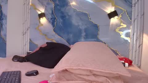 Lorrayne online show from September 12, 2:02 pm