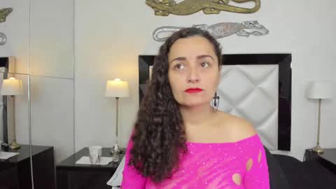  luna  sweet  online show from March 8, 3:59 am