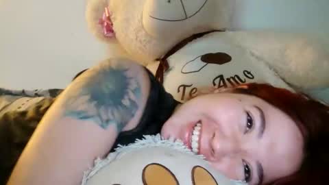 Snapshot of _lunaa__ chatting on February 12, 4:44 am _lunaa__ online show from February 12, 4:44 am