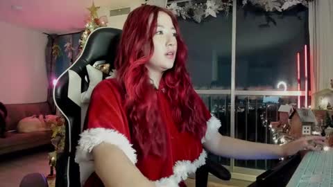 Snapshot of _lunaa__ chatting on December 30, 2:53 am _lunaa__ online show from December 30, 2:53 am