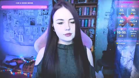 Mia online show from April 14, 11:10 am