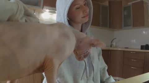 _mary_chili online show from April 5, 3:27 am