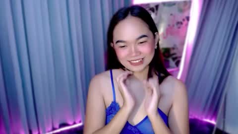 _maureen_ online show from September 15, 10:56 am