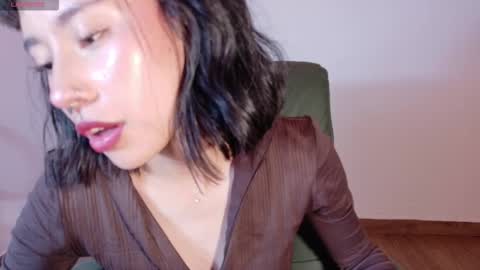 Snapshot of _mavis2 chatting on October 23, 8:37 pm Mavis online show from October 23, 8:37 pm