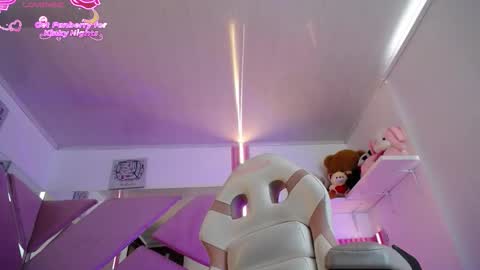  Mia  online show from November 29, 3:05 pm