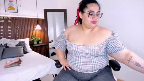 Snapshot of _michel_bbw chatting on February 9, 2:17 am michel online show from February 9, 2:17 am
