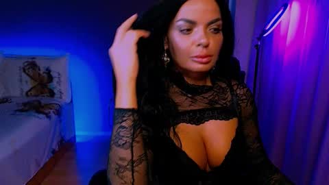 Milani online show from November 11, 7:00 pm