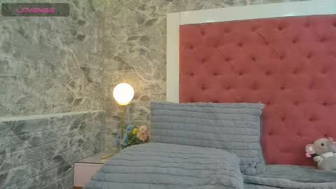 Call me Miley  online show from November 20, 8:10 pm