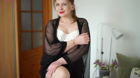 _million_dollarsmile online show from March 28, 12:15 pm