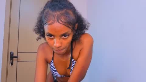 Mimi online show from April 2, 1:41 pm