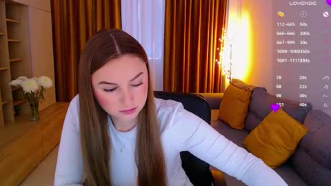 Mia online show from October 25, 8:00 am