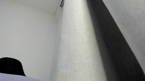 _molly_rosse_ online show from May 19, 12:01 pm