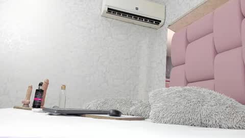 _molly_rosse_ online show from March 6, 12:41 pm