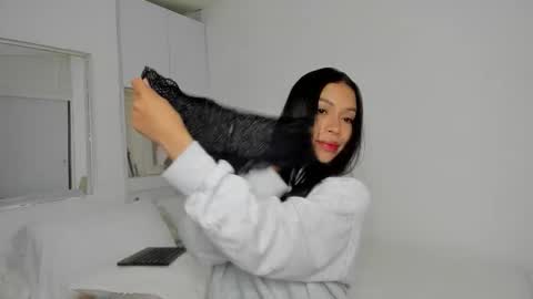 Snapshot of _nathaliesex chatting on October 23, 7:14 am independent model natha online show from October 23, 7:14 am