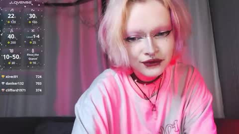 Nicole online show from November 30, 1:32 am