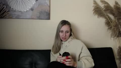 Nica online show from November 8, 8:52 am