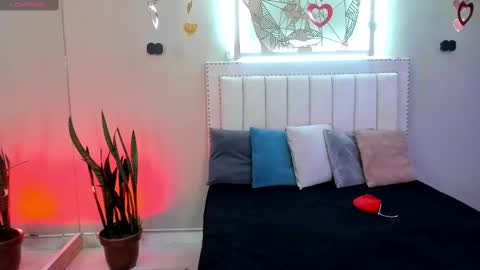   online show from February 14, 12:03 pm