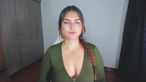 Snapshot of _ninahot chatting on December 24, 12:00 am Nina  online show from December 24, 12:00 am