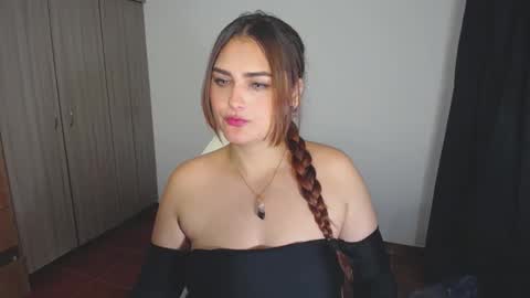 Snapshot of _ninahot chatting on December 29, 8:58 pm Nina  online show from December 29, 8:58 pm