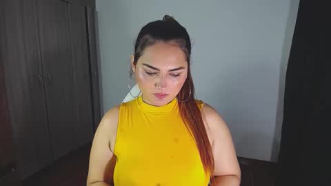 Snapshot of _ninahot chatting on December 4, 10:41 pm Nina  online show from December 4, 10:41 pm
