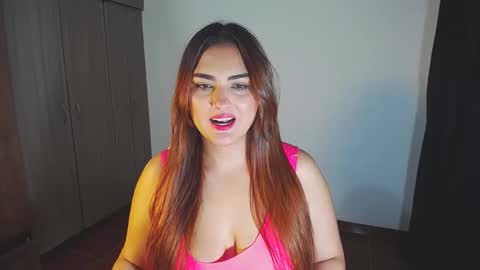 Snapshot of _ninahot chatting on December 3, 12:11 am Nina  online show from December 3, 12:11 am
