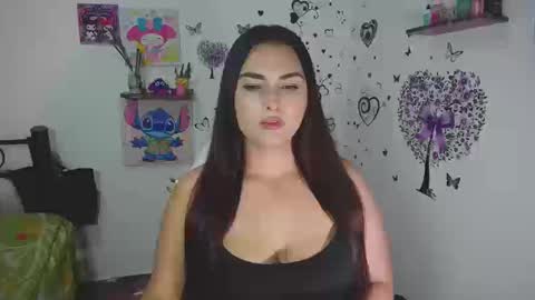 Snapshot of _ninahot chatting on October 16, 12:46 am Nina  online show from October 16, 12:46 am