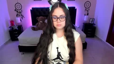 Olivia jones online show from March 19, 12:31 pm