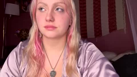 _peaceoutgirlscout_ online show from October 1, 2:27 am