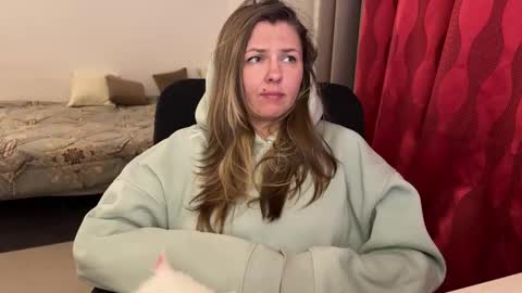  HADLY see u online 0312  online show from September 25, 5:22 pm