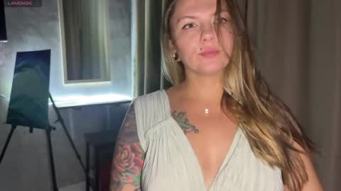  HADLY see u online 0312  online show from November 1, 2:10 pm