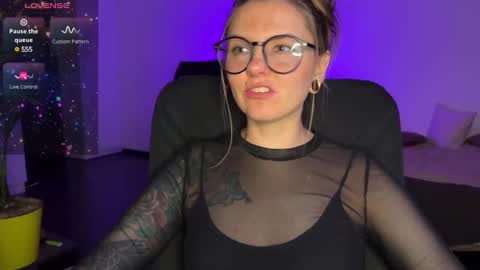  HADLY see u online 0312  online show from January 26, 6:27 pm