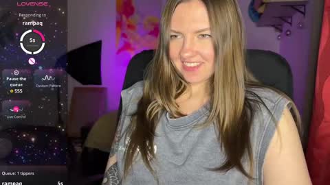  HADLY see u online 0312  online show from February 26, 5:10 pm