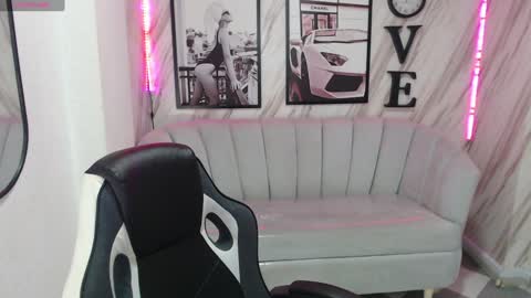 Snapshot of _samantha_b chatting on February 4, 12:44 pm Samantha online show from February 4, 12:44 pm